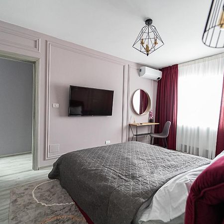 Delux Suite Bacău Exterior foto