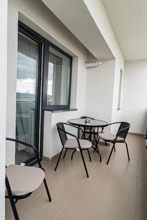 Delux Suite Bacău Exterior foto